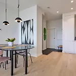 Luxury 2Br Apartment With Garden, 5Mins From Old Town & Beach