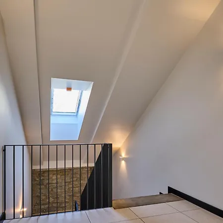 Luxury 2br With Garden, 5mins From Old Town & Appartement *