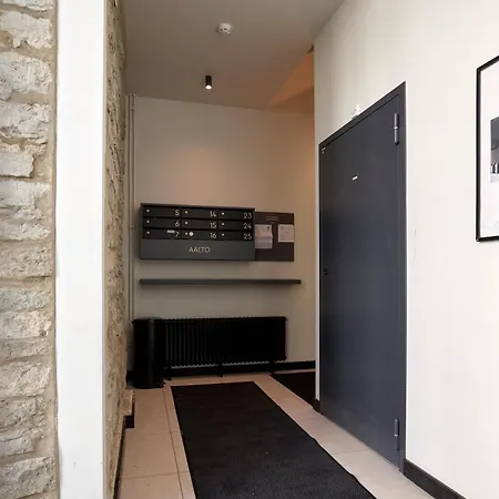 Luxury 2br With Garden, 5mins From Old Town & Apartament *