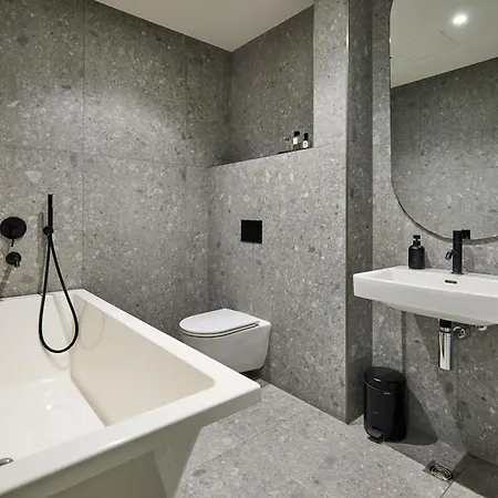 Apartament Luxury 2Br Apartment With Garden, 5Mins From Old Town & Beach *